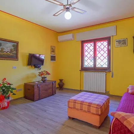 Vakantiehuis In With Kitchen